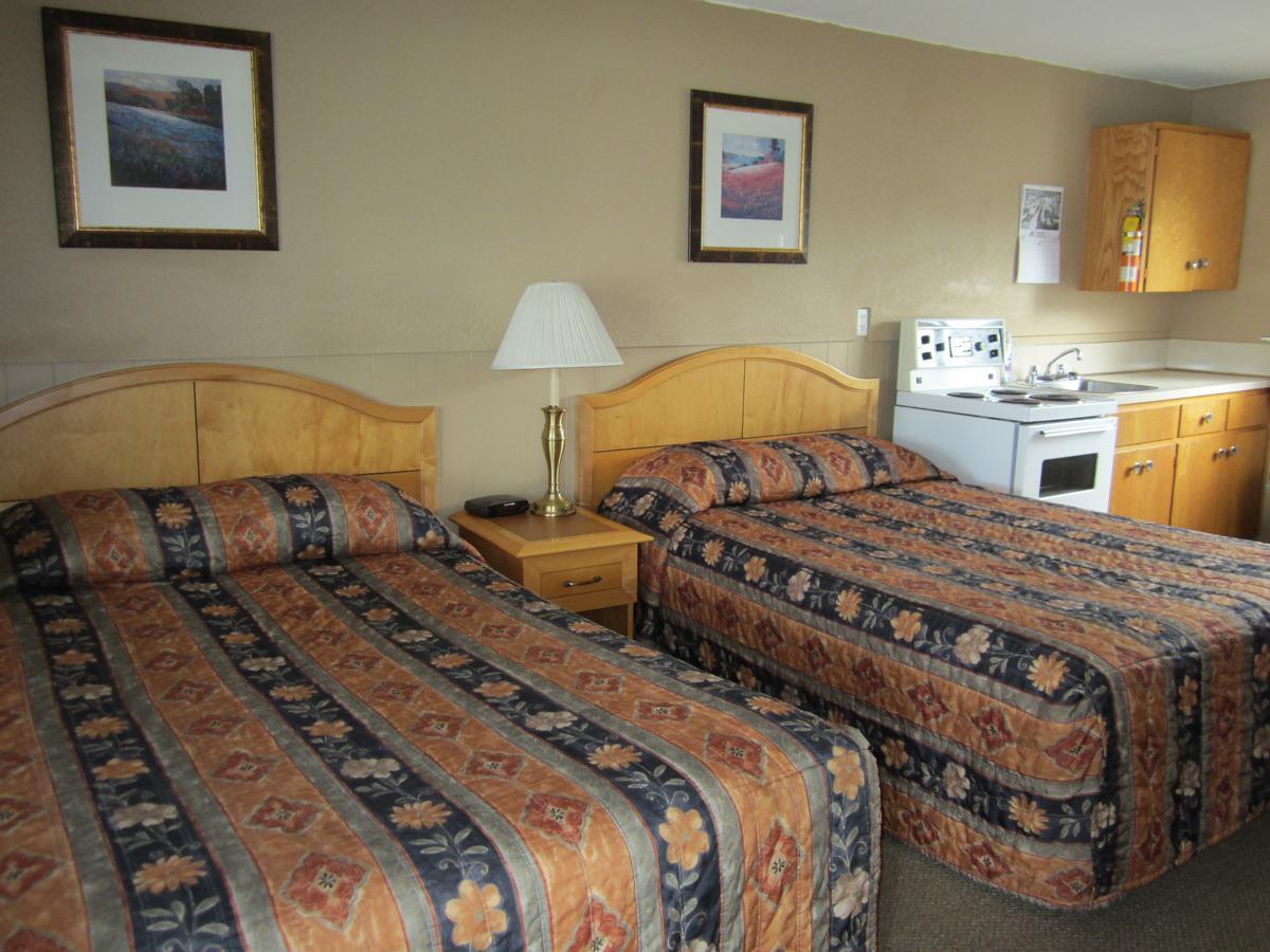Bulkley Valley Motel New Hazelton Exterior foto