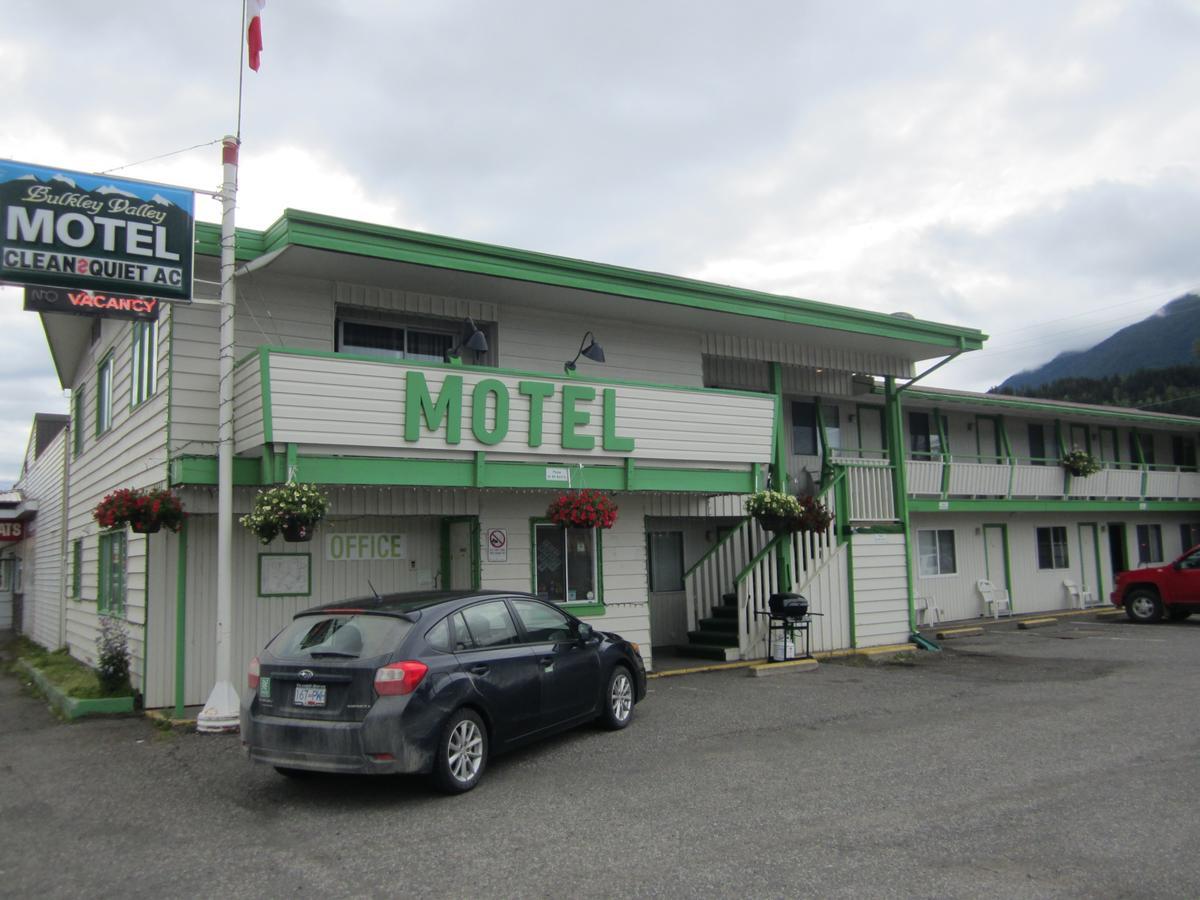 Bulkley Valley Motel New Hazelton Exterior foto